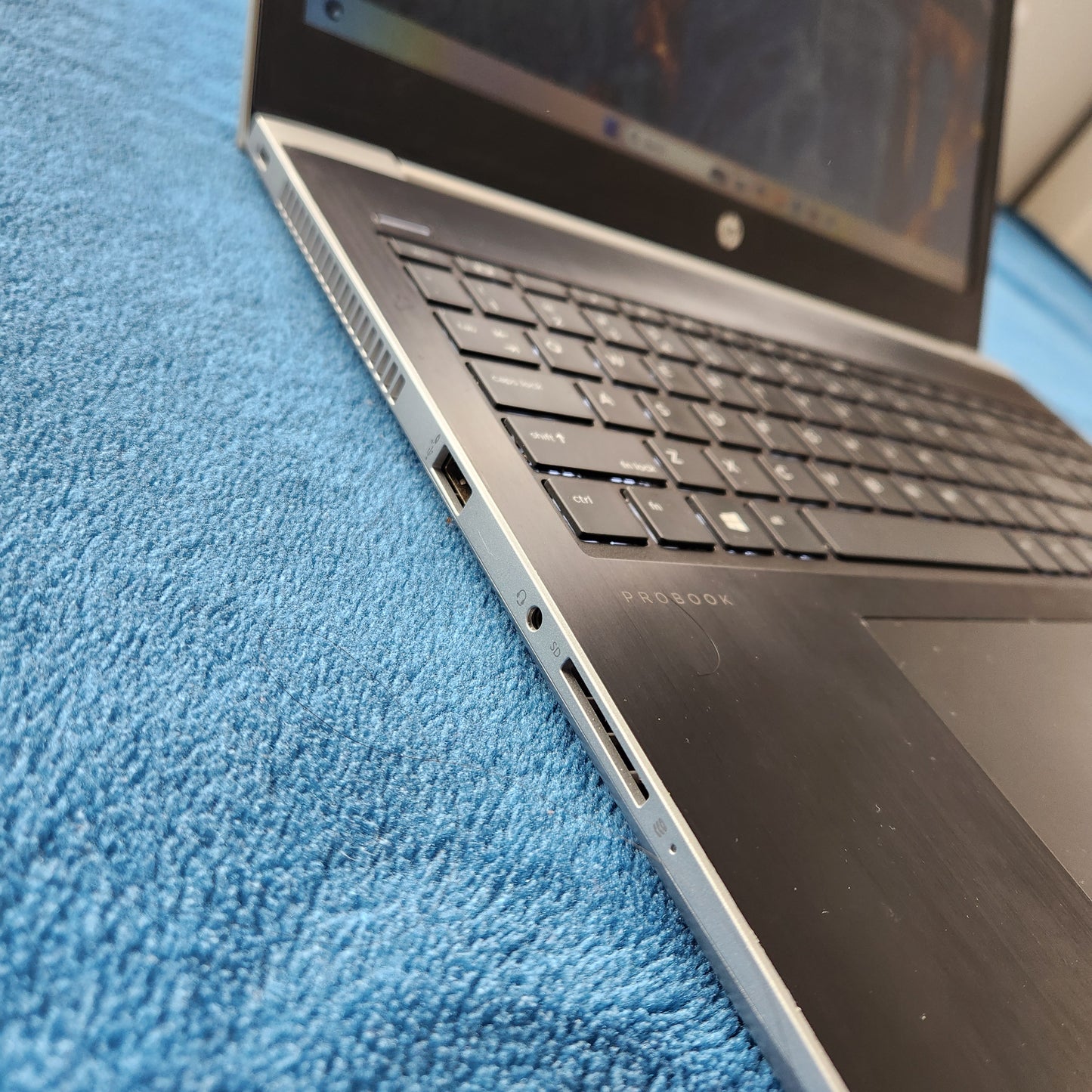 16GB RAM - 256GB SSD